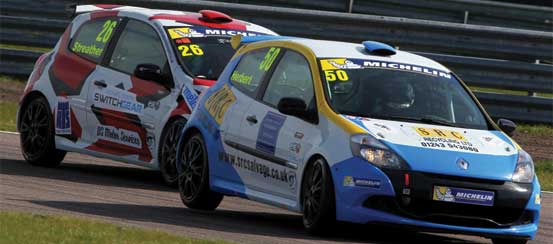 Clio-Cup-Thruxton-Circuit-motorsportDays.com